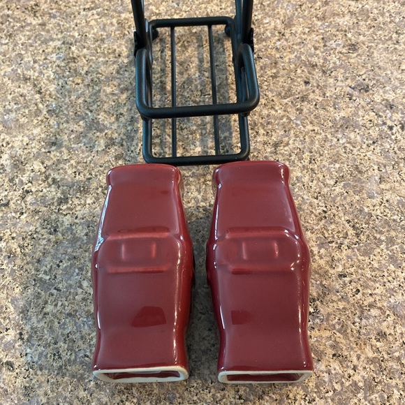 Longaberger Paprika Salt & Pepper Shakers & Black Wrought Iron Holder Caddy - Picture 11 of 17